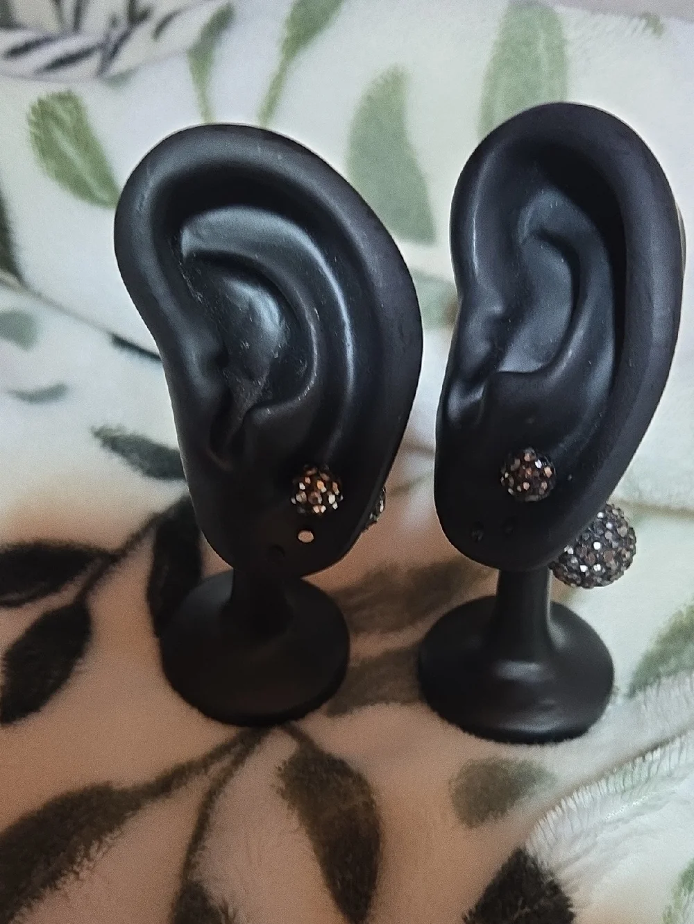 Earrings - Picture 5 of 5